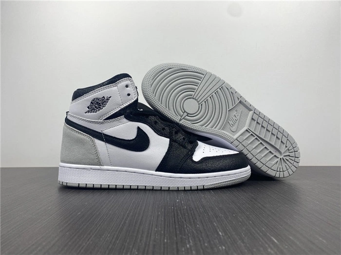 Sporty Jordan1 Retro OG Stage Haze 575441- 3626