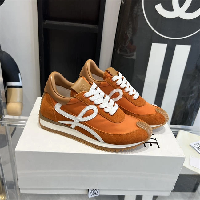 comfortable L0ew* sneaker 2476