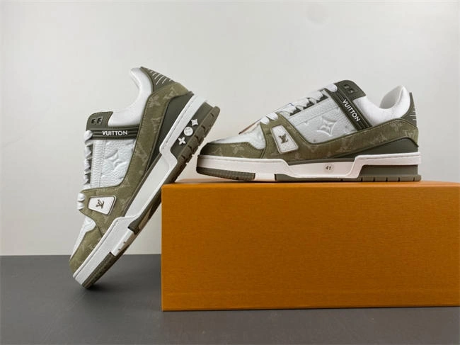 l0vis Vvtt0n lv trainer popular 1646