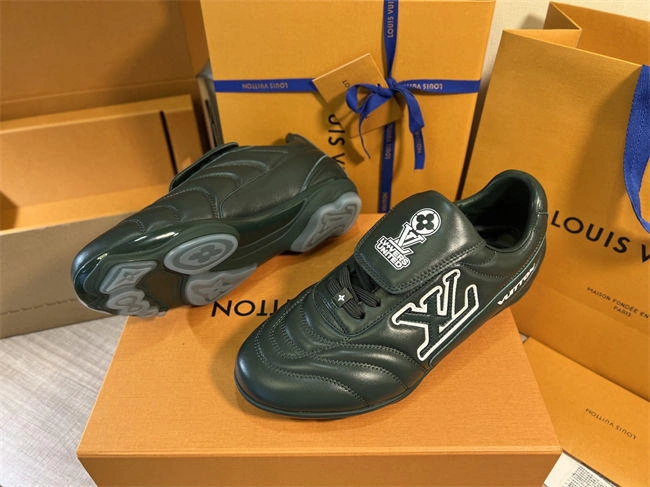 l0vis Vvtt0n sleek 1667