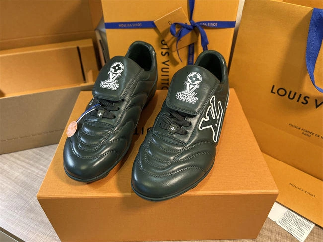 l0vis Vvtt0n sleek 1667