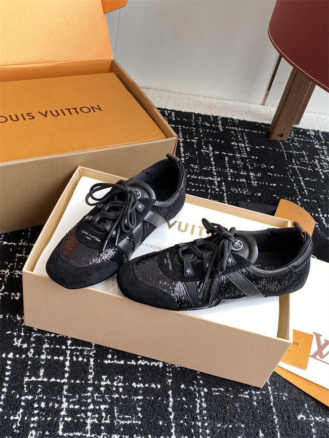 contemporary l0vis Vvtt0n 1660