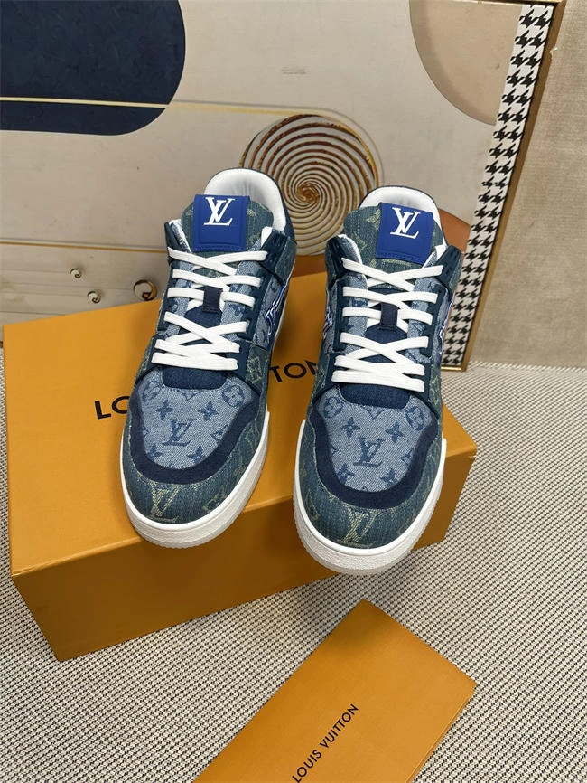 FashionForward Lv Trainer Sneaker 2106