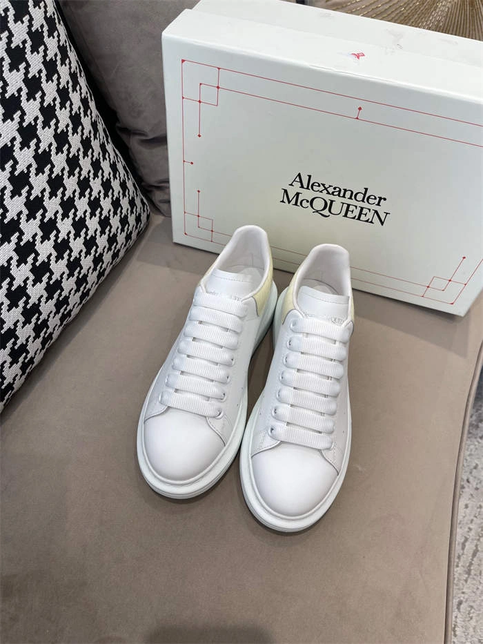 Mc Queen Stretchable 2529