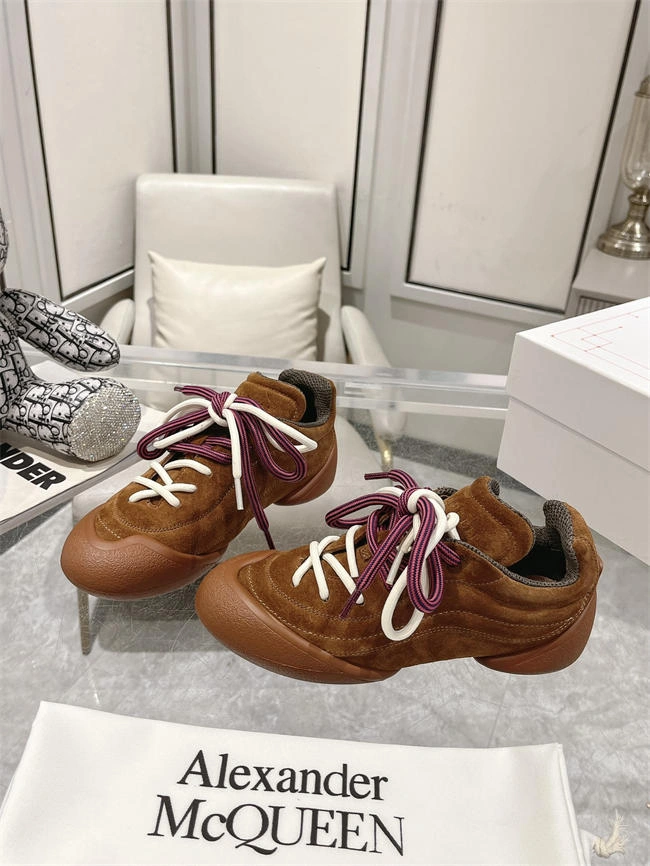 Mcqv*en sneaker original 2485