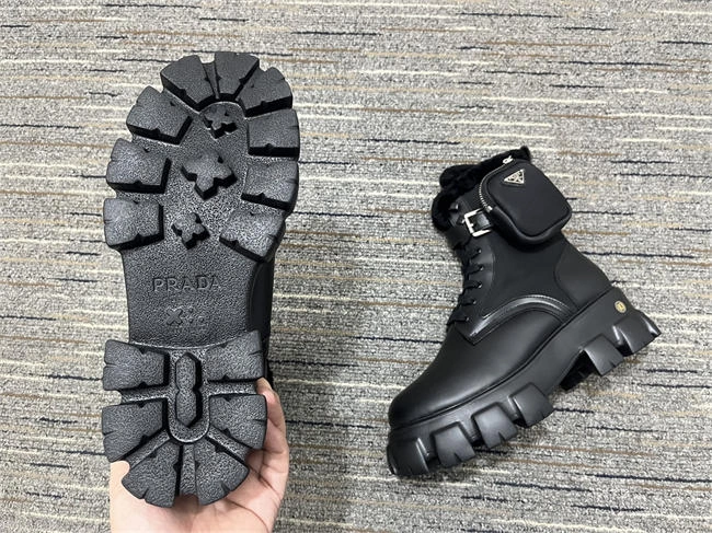 Pra*a boot unisex 3246