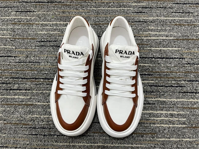Pra*a leather sneaker classic 3319