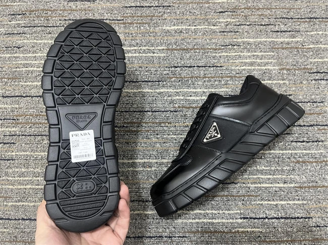 Pra*a leather sneaker seasonal 3308