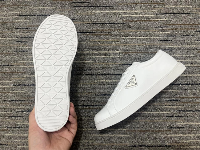 Pra*a leather sneaker fashionable 3312