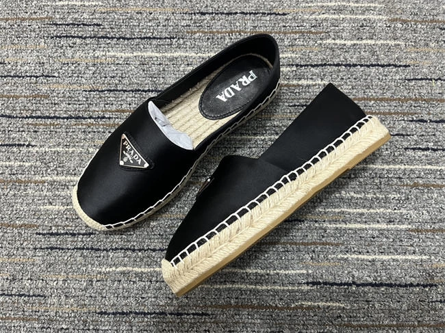 durable Pra*a leather sneaker 3315