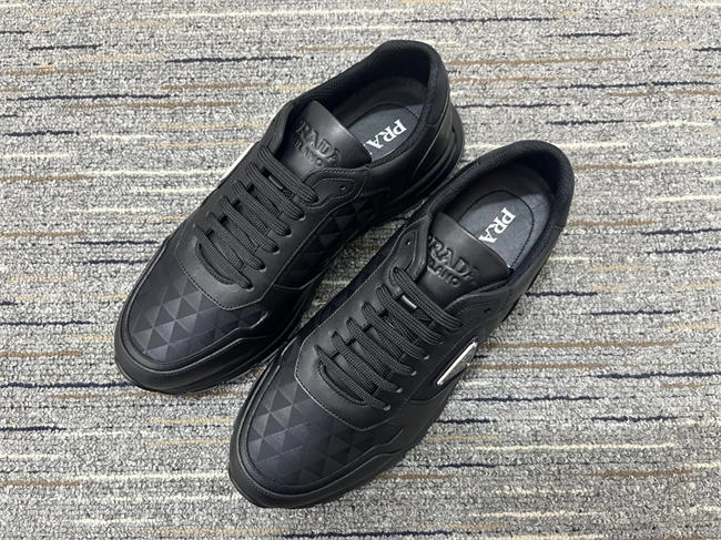 Pra*a sneaker dailywear 3357