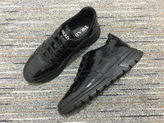 breathable Pra*a sneaker 3363