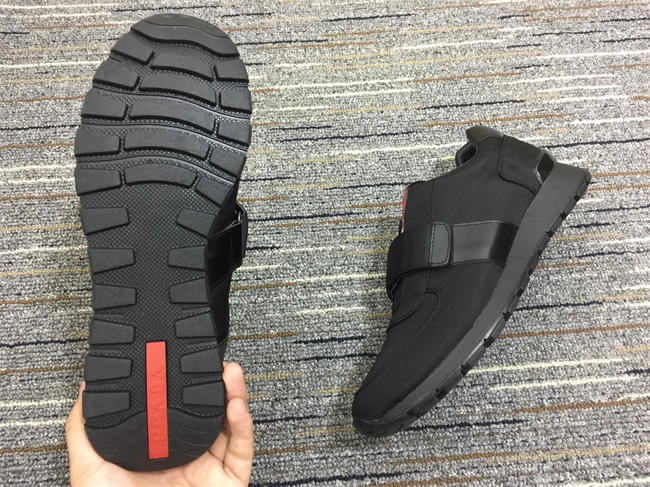 stretchable Pra*a sneaker 3368