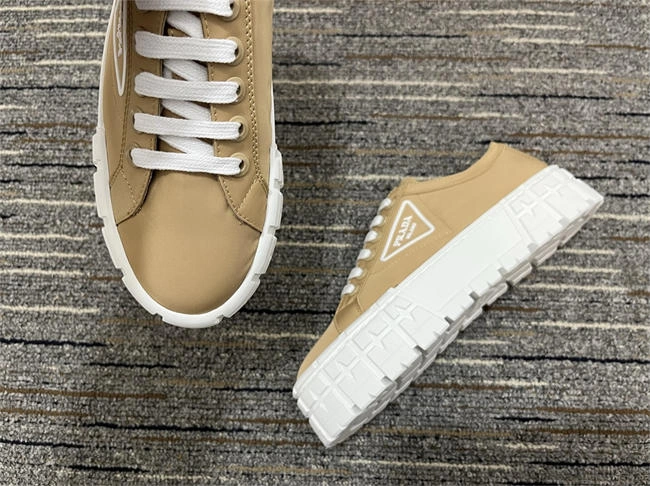 Pra*a sneaker women stylish 3399