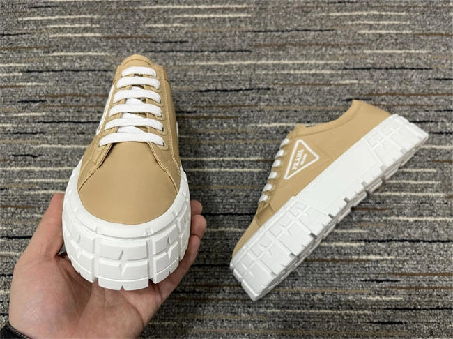 Pra*a sneaker women stylish 3399