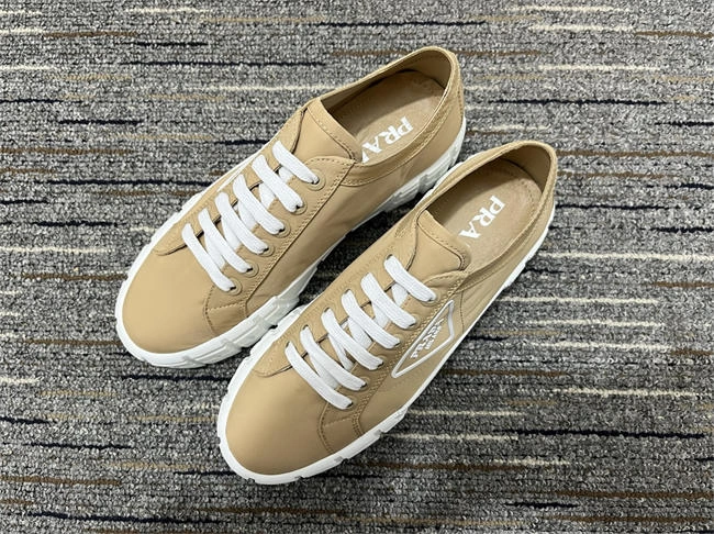 Pra*a sneaker women stylish 3399